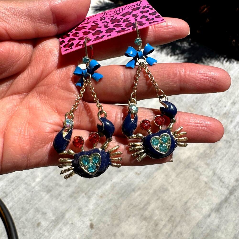 Betsey Johnson Nautical Blue Crab Dangle Earrings crystal rhinestones novelty